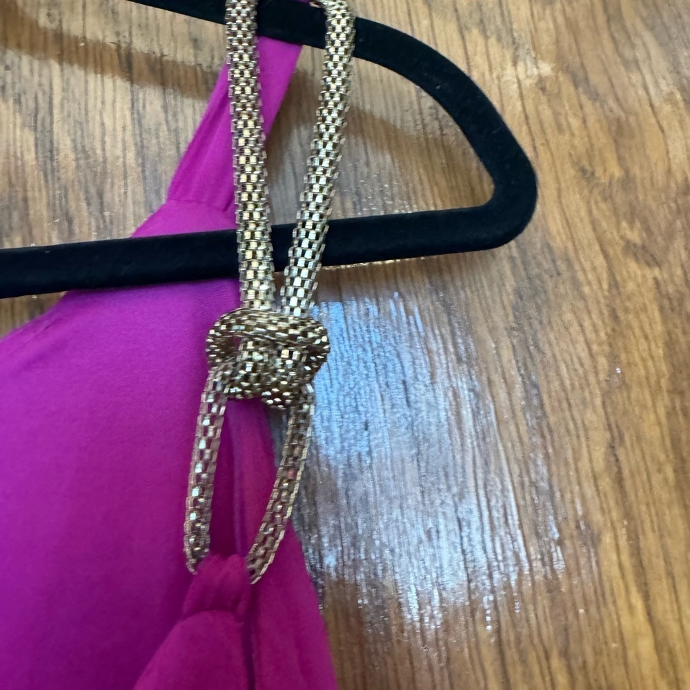 Xscape Fuchsia pleated dress with chain straps - Picture 4 of 7